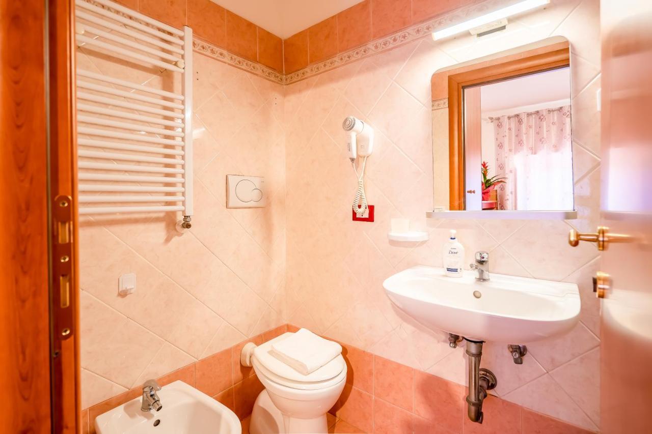 Booking Now Rome-Address Via Palestro,56- Breakfast Included エクステリア 写真